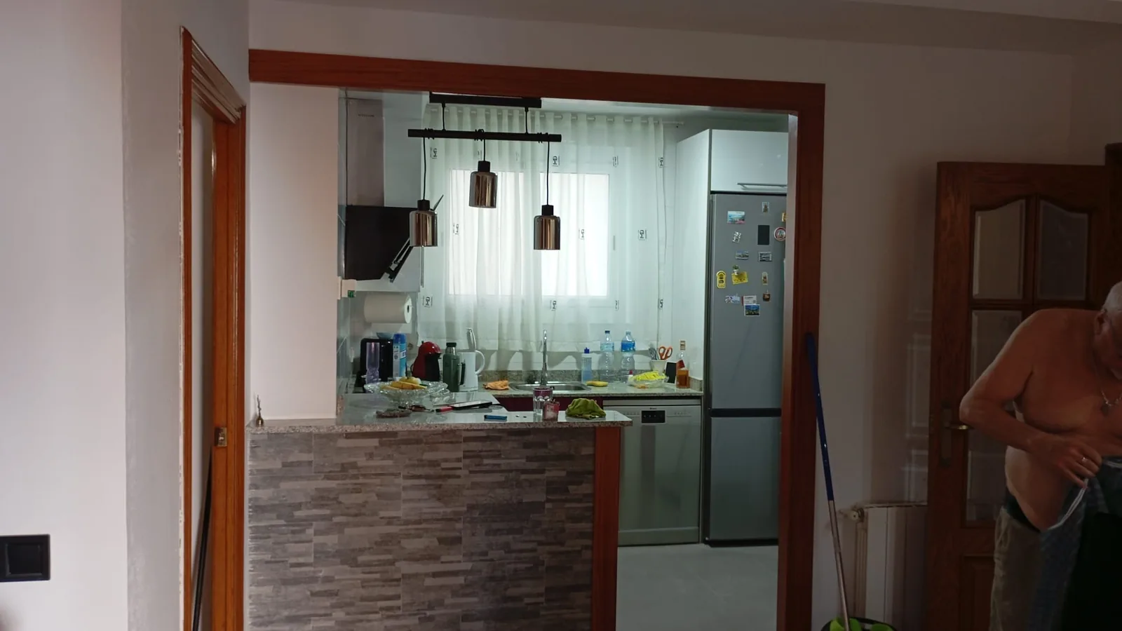 Apertura de cocina hacia el salón