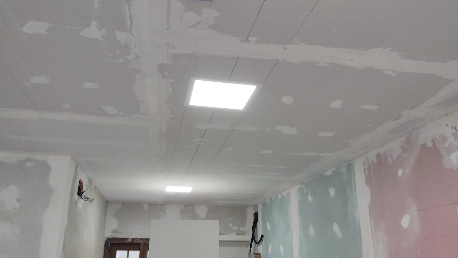 Techo de pladur con iluminación integrada